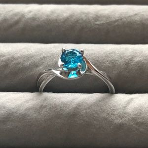 Blue topaz Ring in a sterling silver band